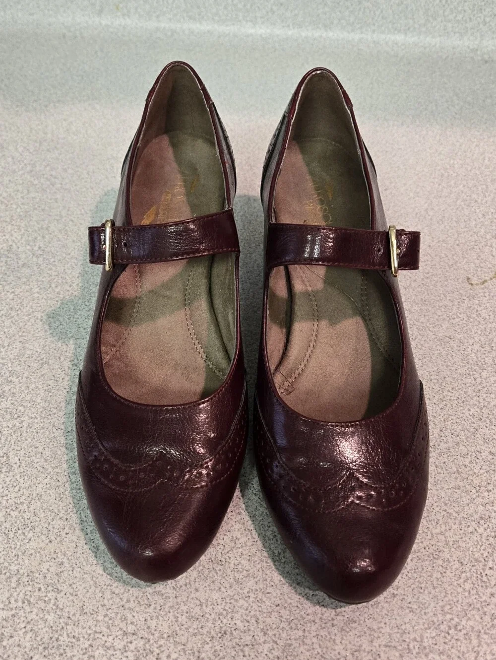 Aerosoles Heelrest Mid Heel Pumps in Burgundy, Size 8